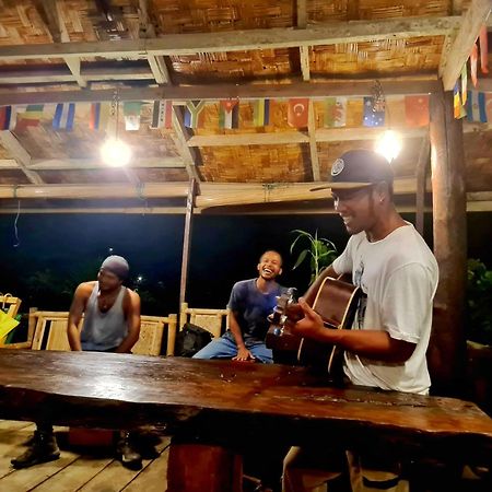 Batu Kapal Guest House & Jungle Trekking Bukit Lawang Ngoại thất bức ảnh