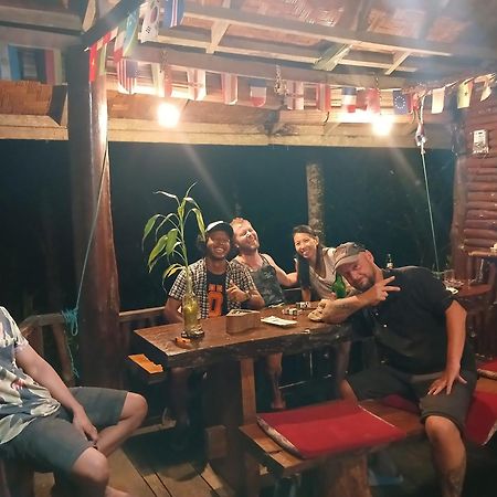 Batu Kapal Guest House & Jungle Trekking Bukit Lawang Ngoại thất bức ảnh