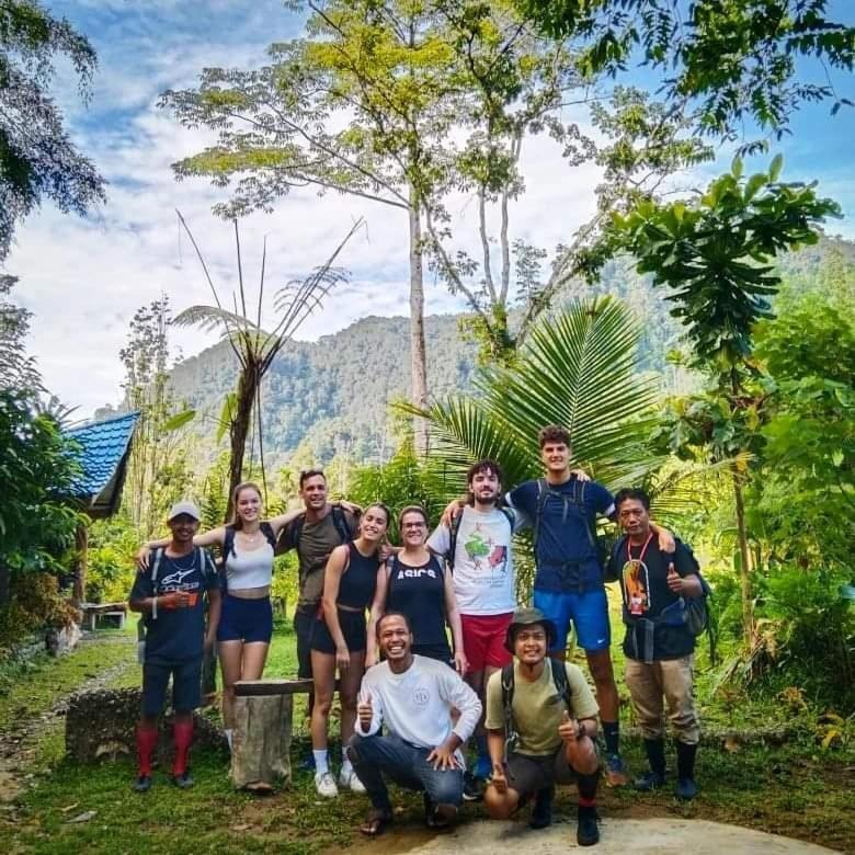Batu Kapal Guest House & Jungle Trekking Bukit Lawang Ngoại thất bức ảnh
