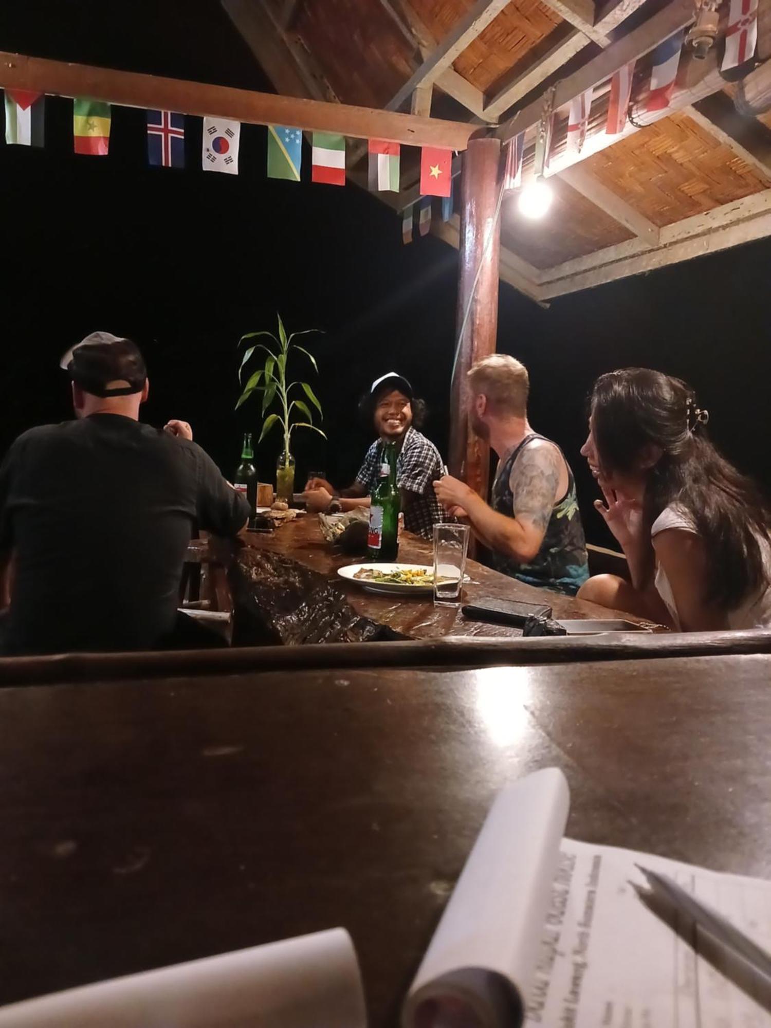 Batu Kapal Guest House & Jungle Trekking Bukit Lawang Ngoại thất bức ảnh